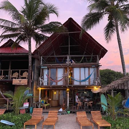 Hostal Velero Relax Guachaca エクステリア 写真