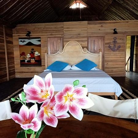 Hostal Velero Relax Guachaca エクステリア 写真