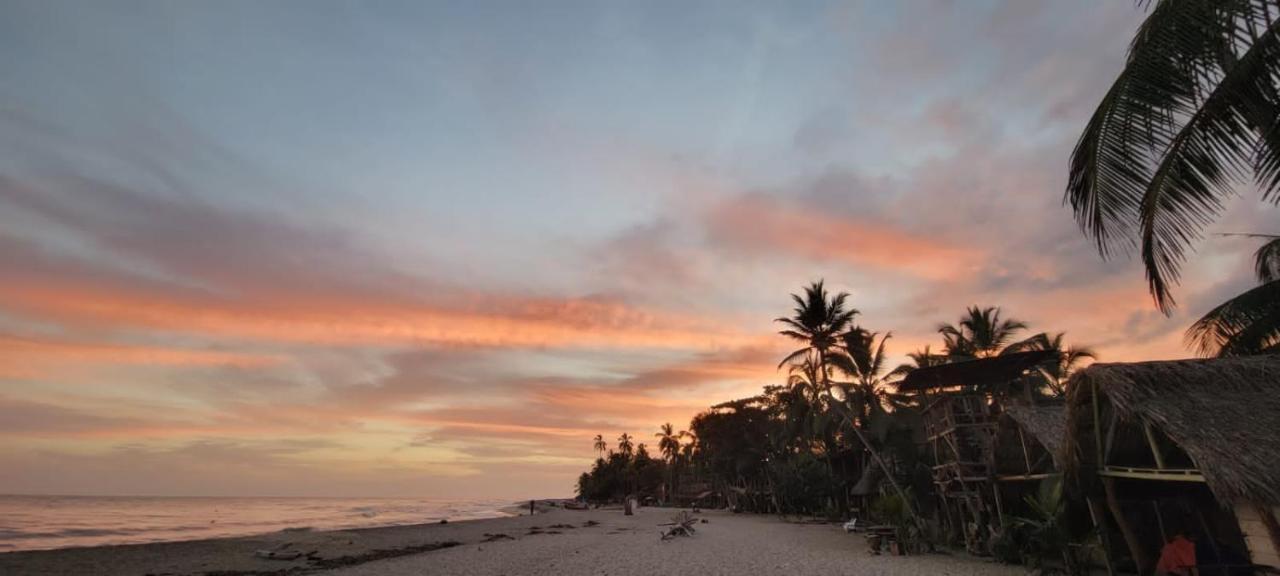 Hostal Velero Relax Guachaca エクステリア 写真