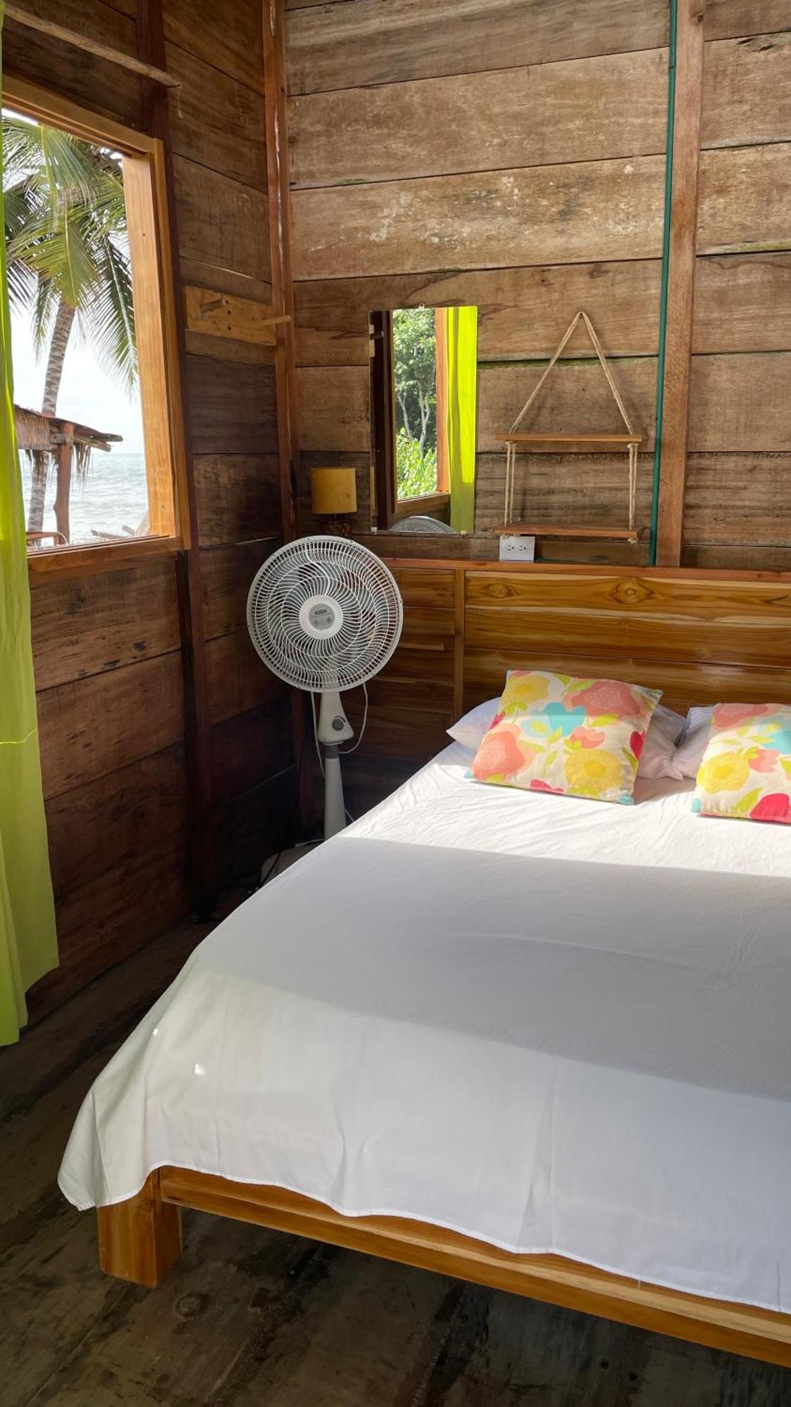 Hostal Velero Relax Guachaca エクステリア 写真