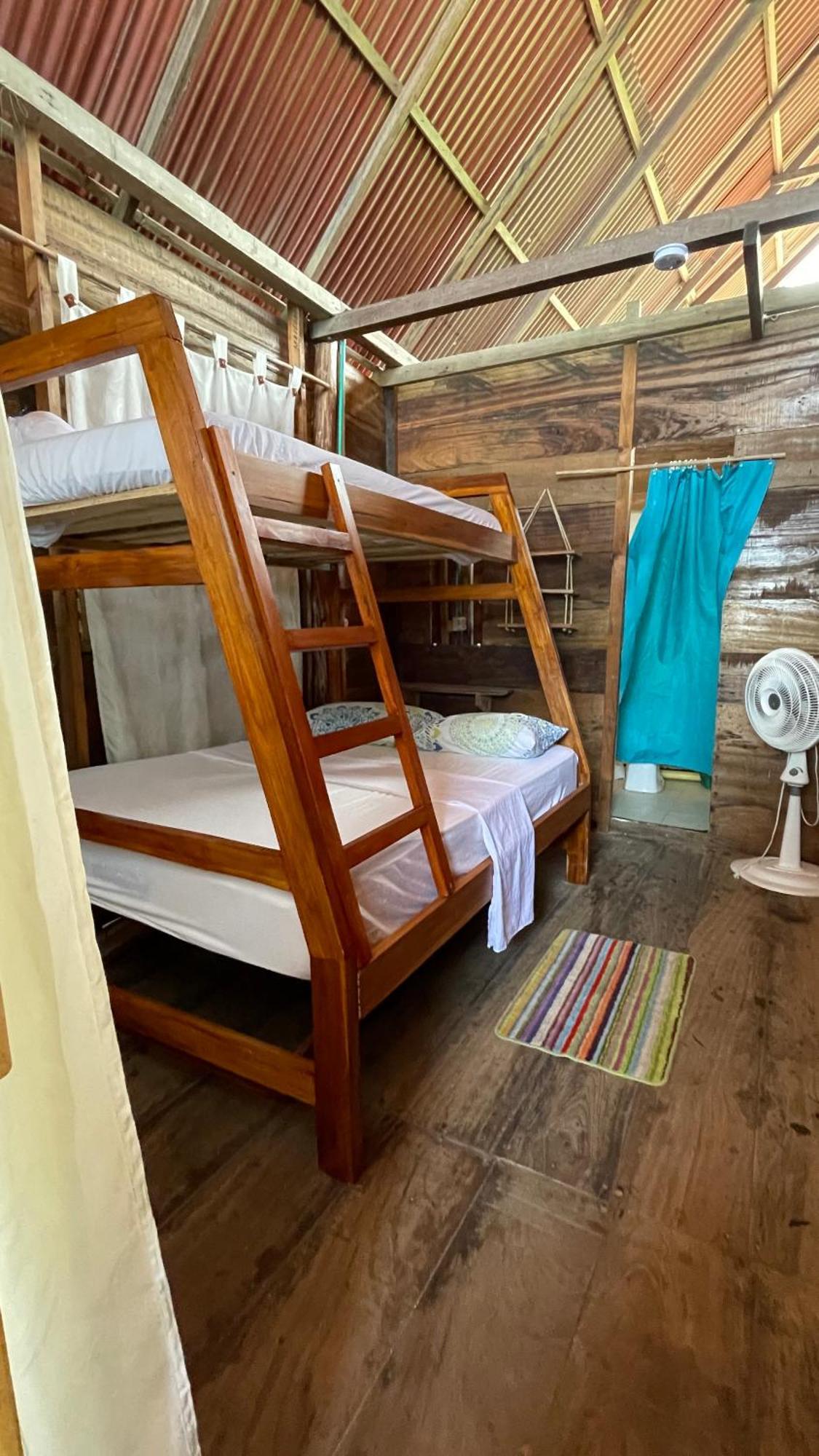 Hostal Velero Relax Guachaca エクステリア 写真