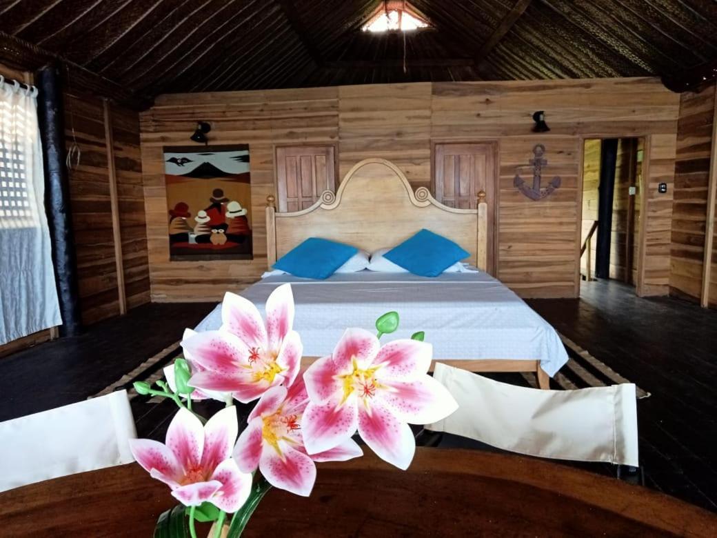 Hostal Velero Relax Guachaca エクステリア 写真