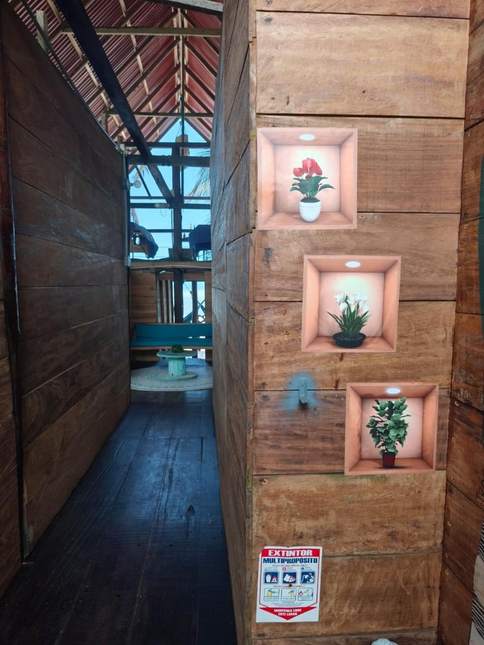 Hostal Velero Relax Guachaca エクステリア 写真