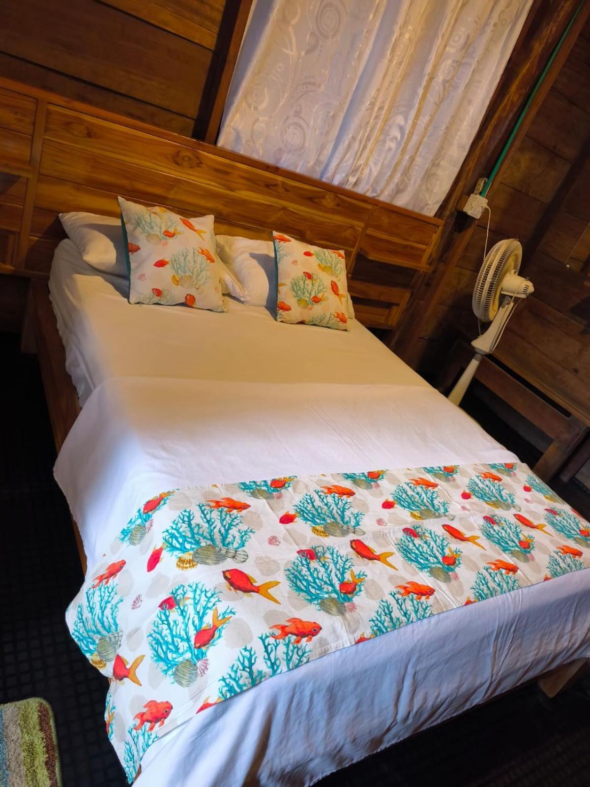 Hostal Velero Relax Guachaca エクステリア 写真